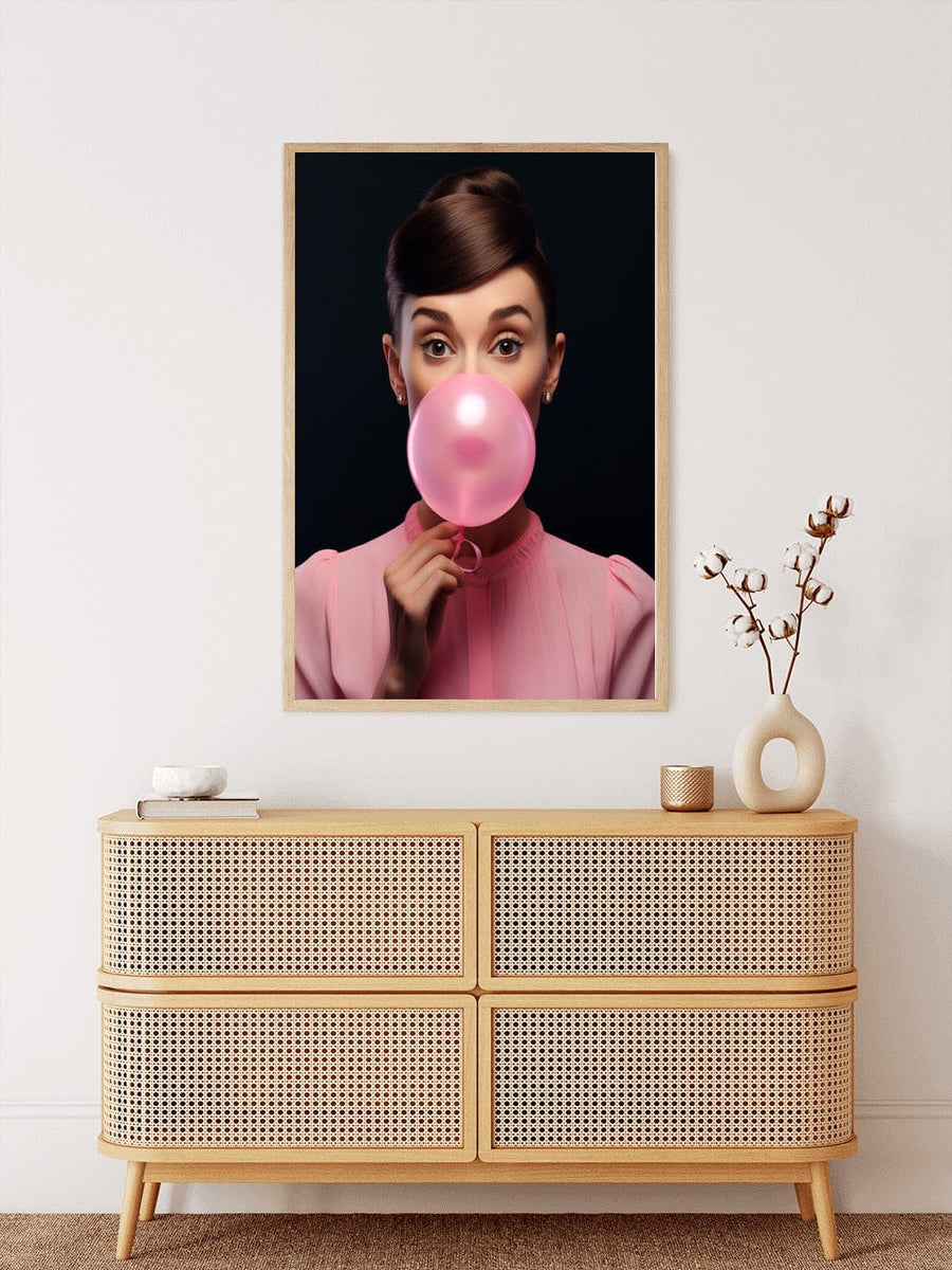 Audrey Hepburn with chewing gum in her mouth — Diamond Painting Kit, product view 3