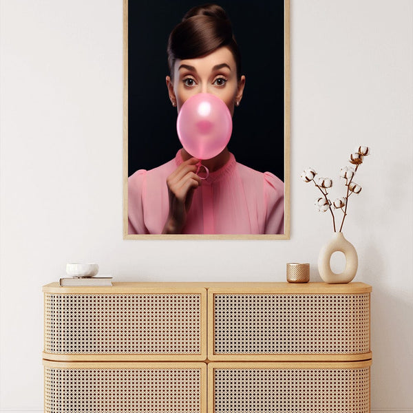 Audrey Hepburn with chewing gum in her mouth — Diamond Painting Kit, product view 3